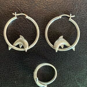 (SALE) 925 Silver Dolphin Hoop Lever Back Earrings 4.3grams & matching 925 ring